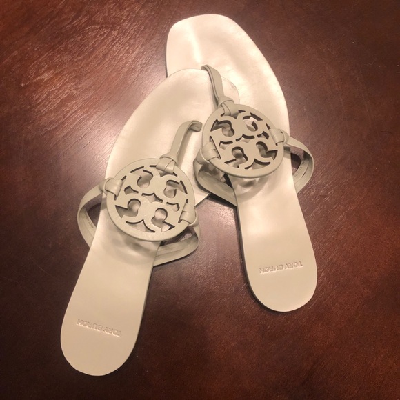 Tory Burch Shoes - 🎉 SALE 🎉 Miller Square Toe Thong Sandal